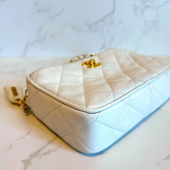 SOLD Small Vintage CHANEL White Caviar Camera Bag - Picture 8 of 16